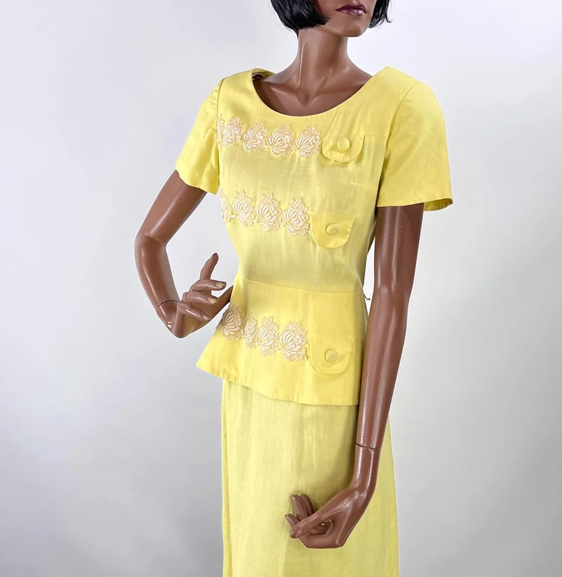 50s Yellow Fitted Dress Women's Vintage Peplum White Lace Accents Medium Grace da Pozzo VFG