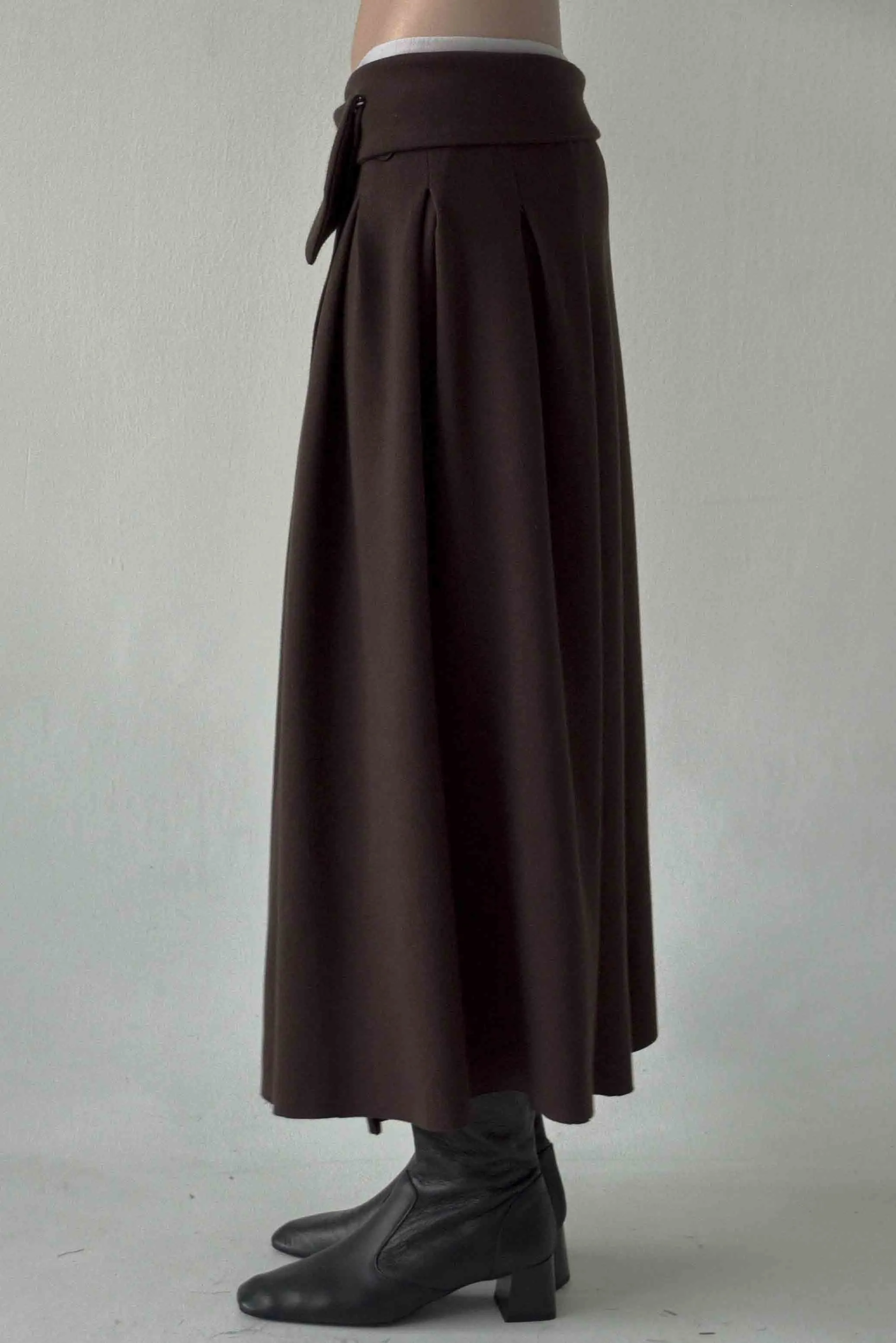 Elegant Brown Grey Pleated Skirt for Women - Stylish and Versatile Fashion Bottom
