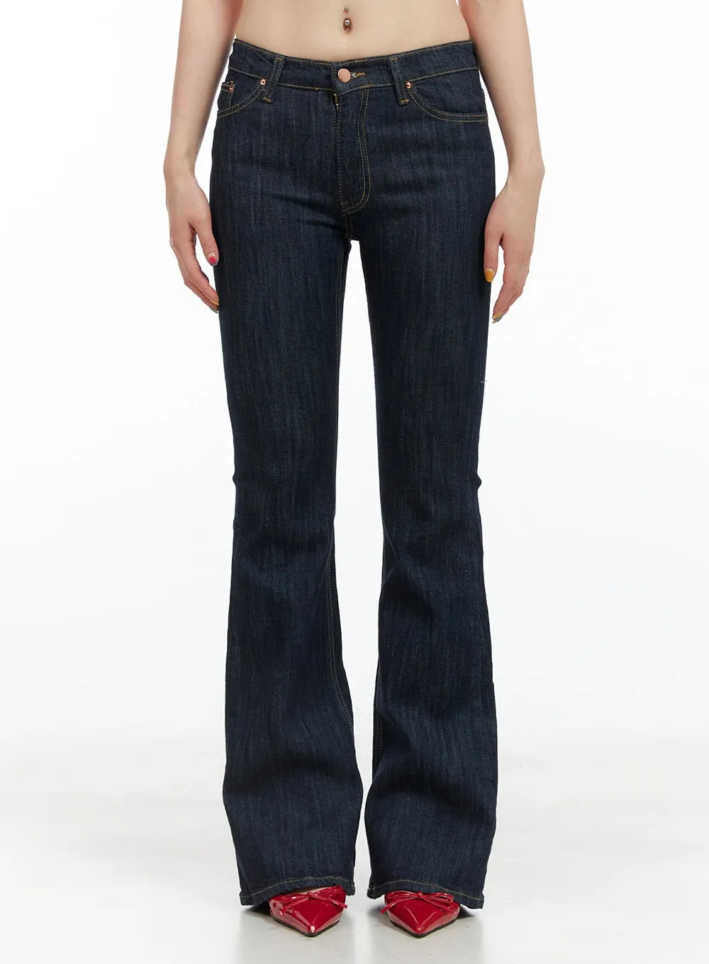 Lila Slim Fit Bootcut Jeans CG409